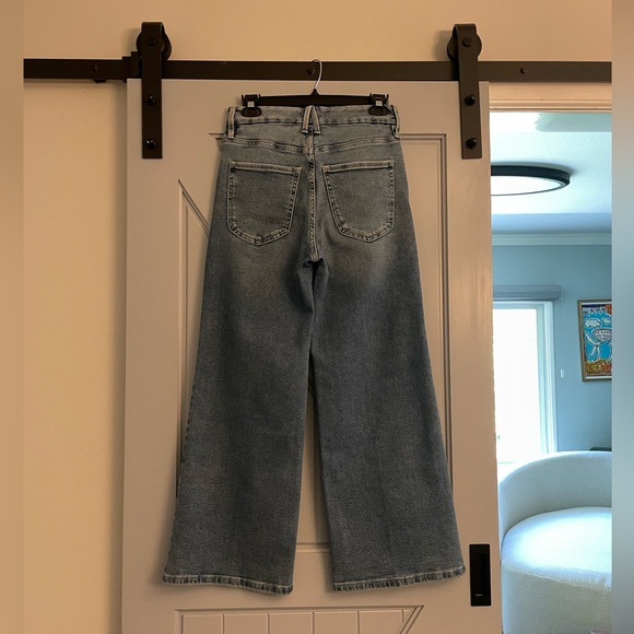 Good American Blue Flare Wide Leg Jeans - Picture 8 of 8